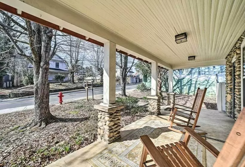 Quaint Home W/ Porch In Downtown Waynesville!