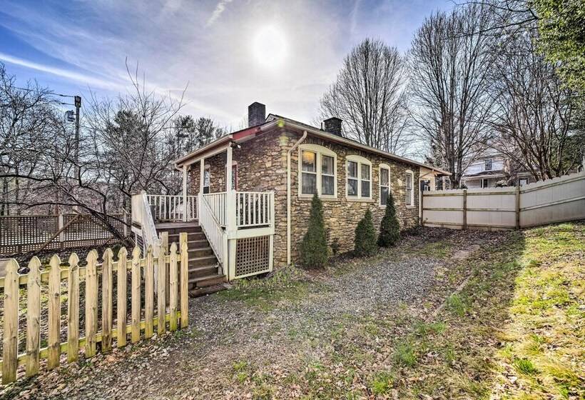 Quaint Home W/ Porch In Downtown Waynesville!