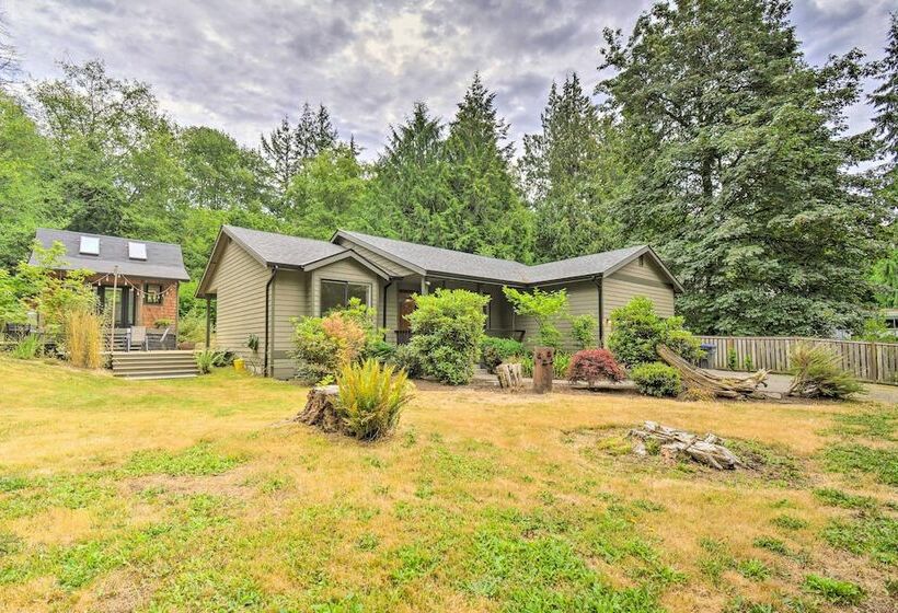 Quaint Northwestern Home W/ Beach Access!