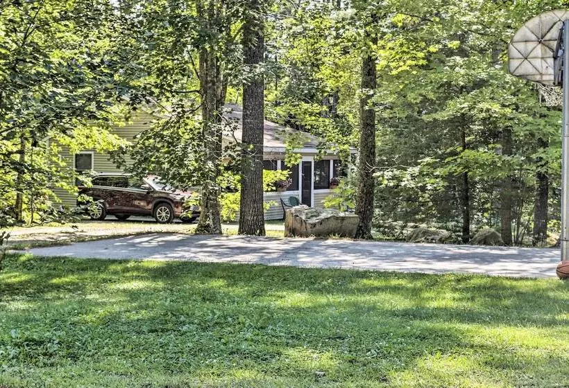 Raymond Retreat W/ 200 Feet Of Private Beach!