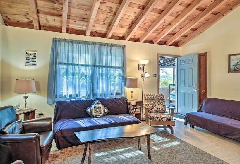 Raymond Retreat W/ 200 Feet Of Private Beach!