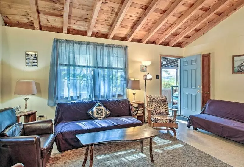 Raymond Retreat W/ 200 Feet Of Private Beach!