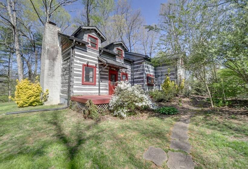 Restored Candler Log Cabin W/ Private Office!