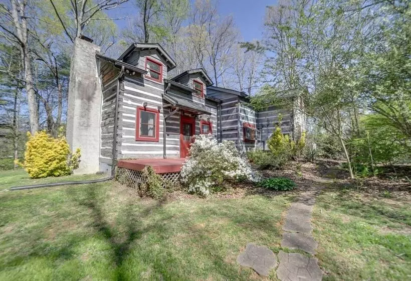 Restored Candler Log Cabin W/ Private Office!