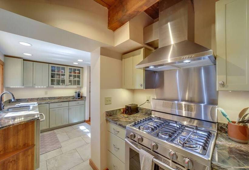 Restored Candler Log Cabin W/ Private Office!