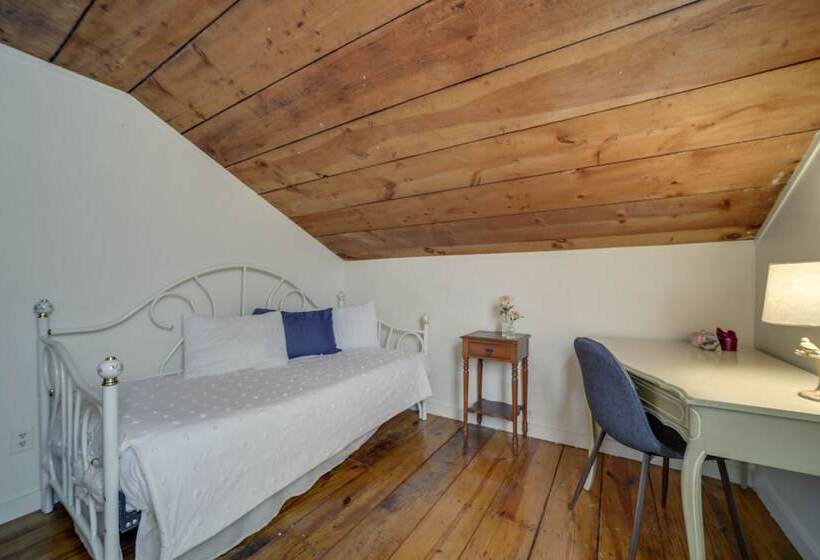 Restored Candler Log Cabin W/ Private Office!