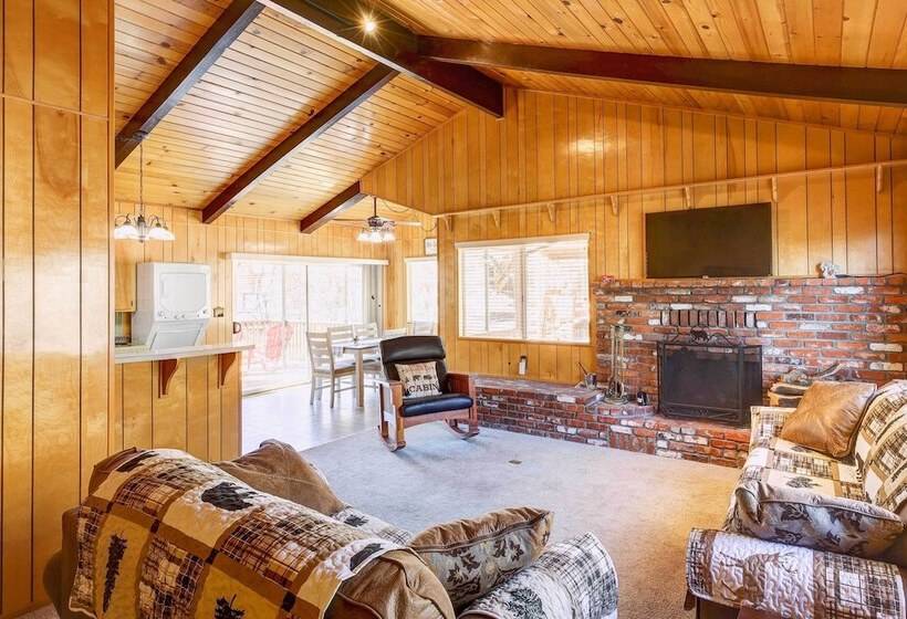 Scenic Cabin: Pine Mountain Club Community!