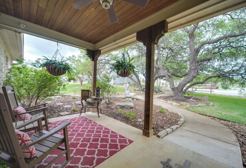 Secluded Country Hideaway W/ Fire Pit & Pool!