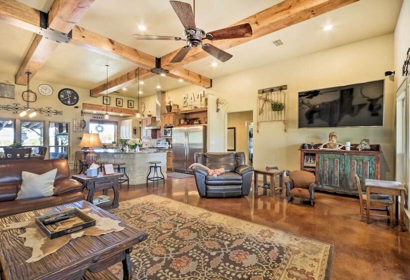 Secluded Country Hideaway W/ Fire Pit & Pool!