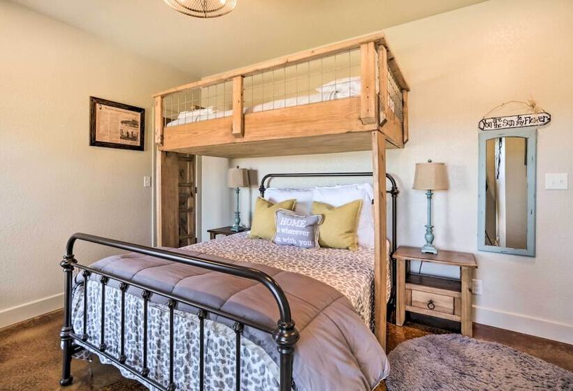 Secluded Country Hideaway W/ Fire Pit & Pool!