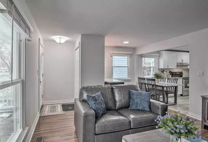 Serene Buffalo Dwelling W/ Backyard Bbq Patio