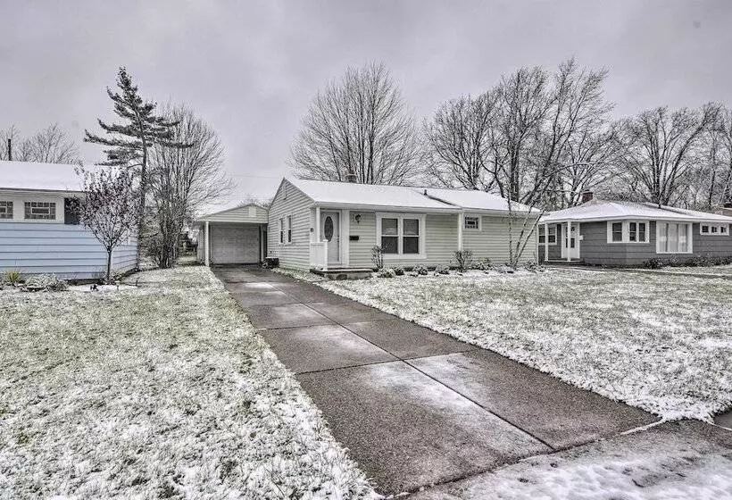 Serene Buffalo Dwelling W/ Backyard Bbq Patio