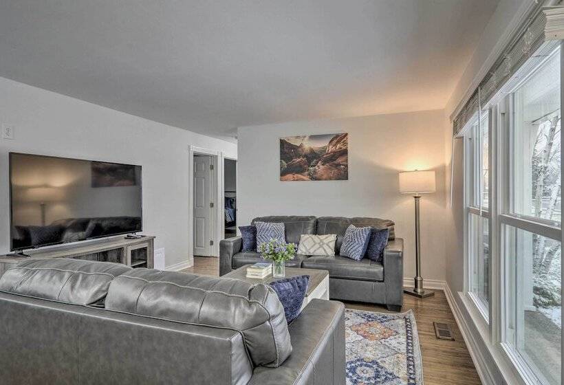 Serene Buffalo Dwelling W/ Backyard Bbq Patio