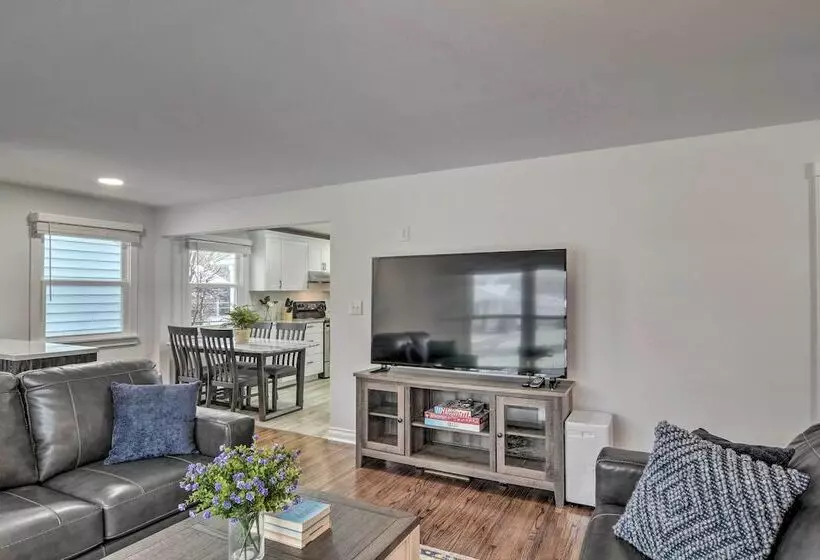 Serene Buffalo Dwelling W/ Backyard Bbq Patio