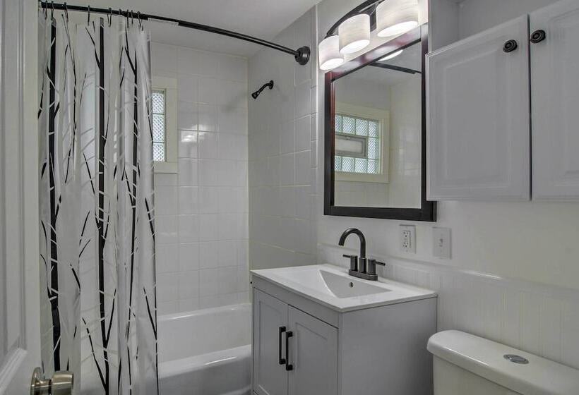 Serene Buffalo Dwelling W/ Backyard Bbq Patio