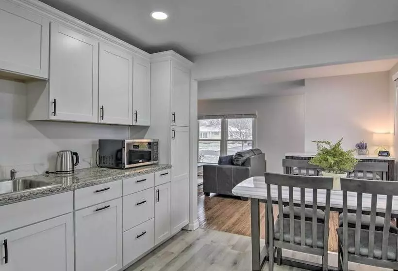 Serene Buffalo Dwelling W/ Backyard Bbq Patio