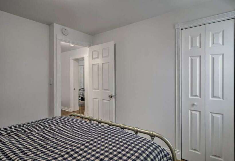 Serene Buffalo Dwelling W/ Backyard Bbq Patio