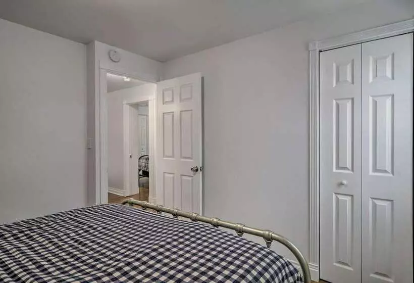 Serene Buffalo Dwelling W/ Backyard Bbq Patio