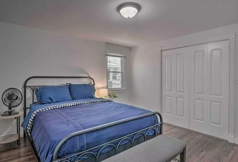 Serene Buffalo Dwelling W/ Backyard Bbq Patio