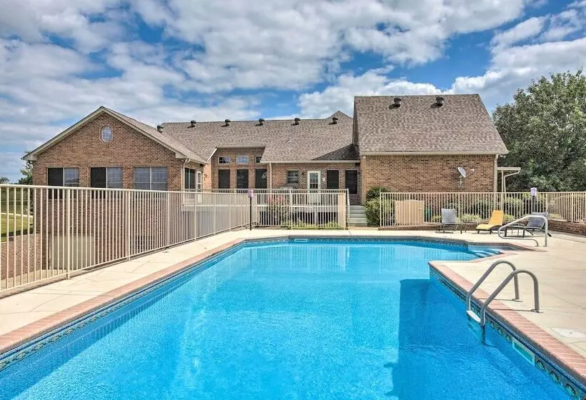 Lebanon Family Getaway W/ Pool, Bikes & Trails!