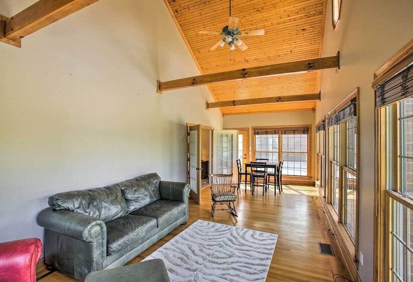 Lebanon Family Getaway W/ Pool, Bikes & Trails!