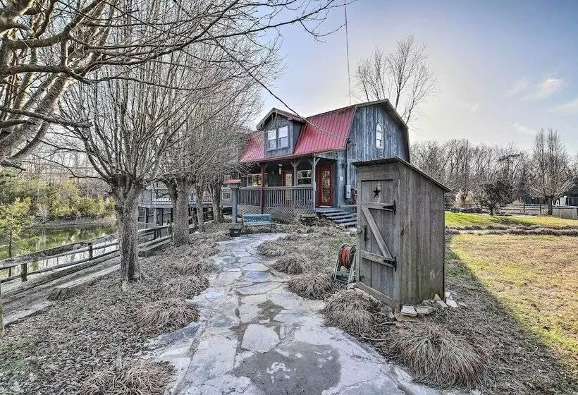 Strawberry Plains Cabin: Private Pond & Game Room!