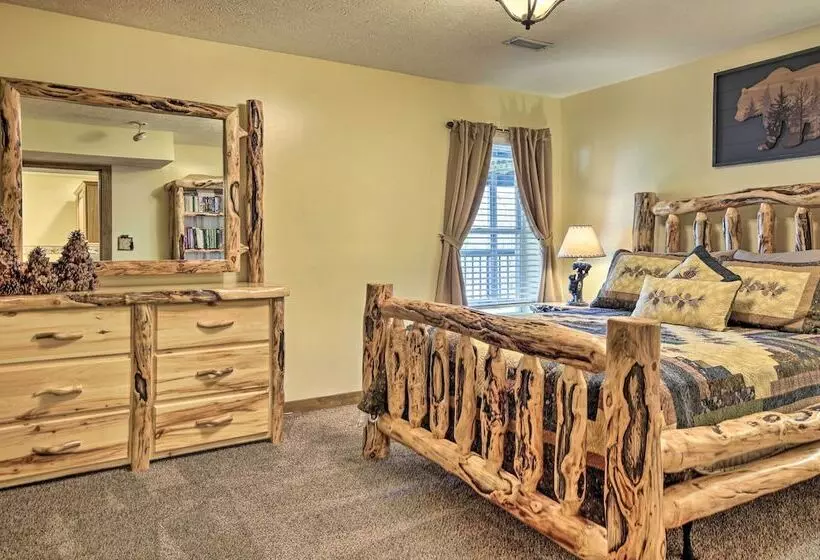 Strawberry Plains Cabin: Private Pond & Game Room!