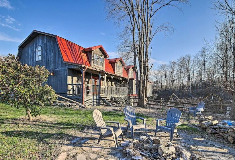Strawberry Plains Cabin: Private Pond & Game Room!