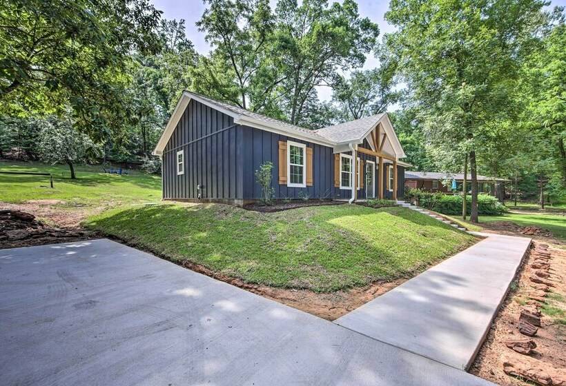 Stunning Avinger Retreat On Lake O  The Pines