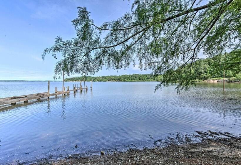 Stunning Avinger Retreat On Lake O  The Pines