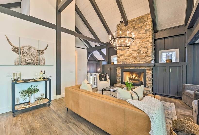 Cashiers Getaway W/ Decks & Golf Course Views