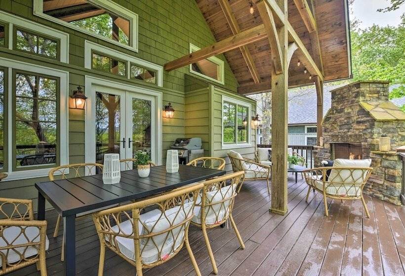 Cashiers Getaway W/ Decks & Golf Course Views