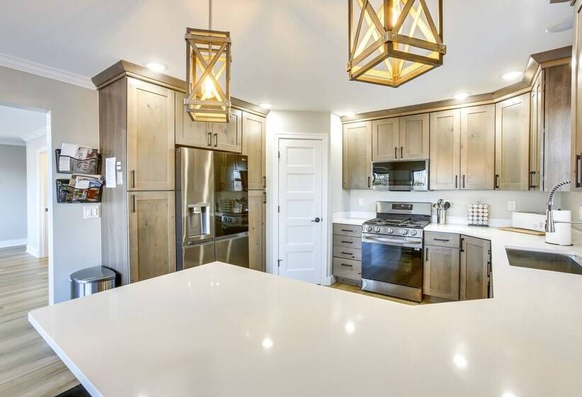 Suttons Bay Home W/ Fire Pit & Lake Views!