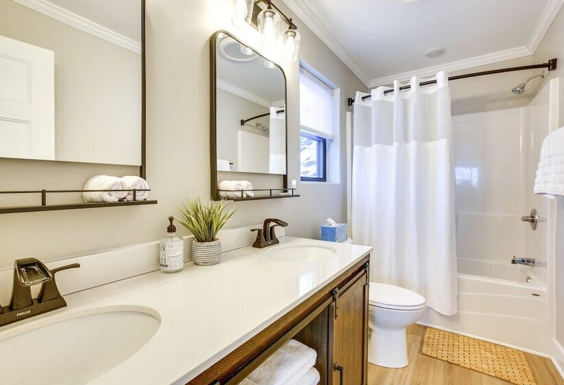 Suttons Bay Home W/ Fire Pit & Lake Views!