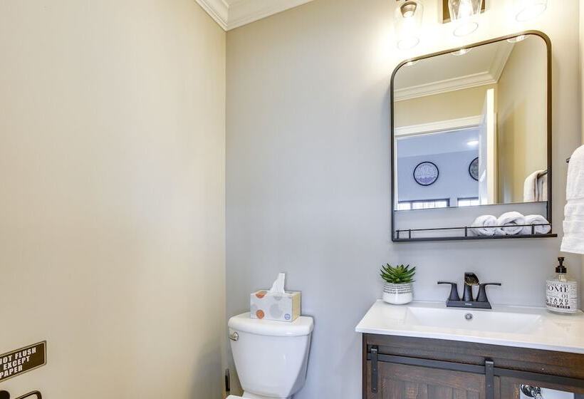 Suttons Bay Home W/ Fire Pit & Lake Views!