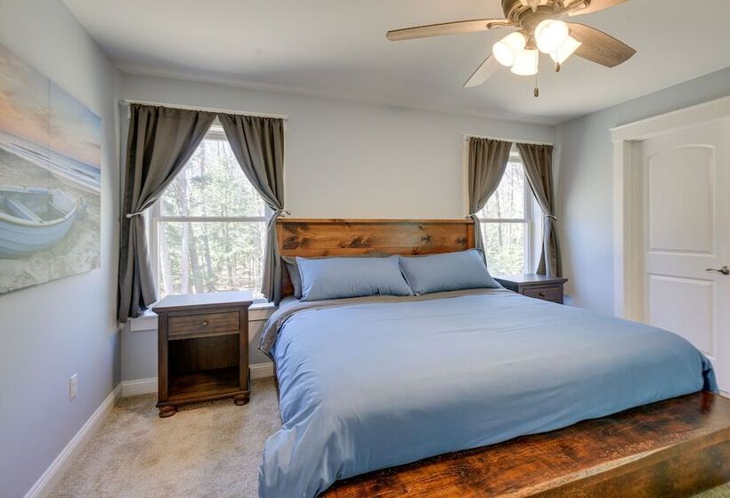 Stunning Wells Home W/ Fire Pit & Porch!