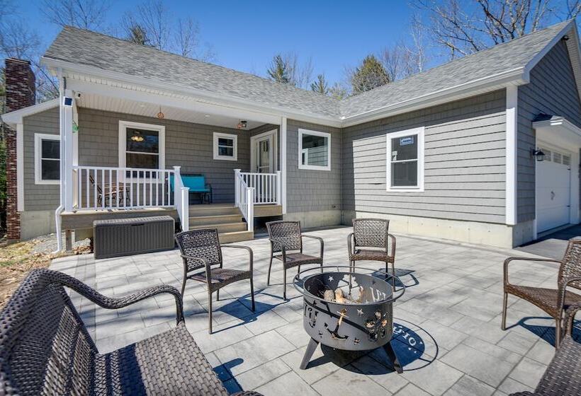 Stunning Wells Home W/ Fire Pit & Porch!