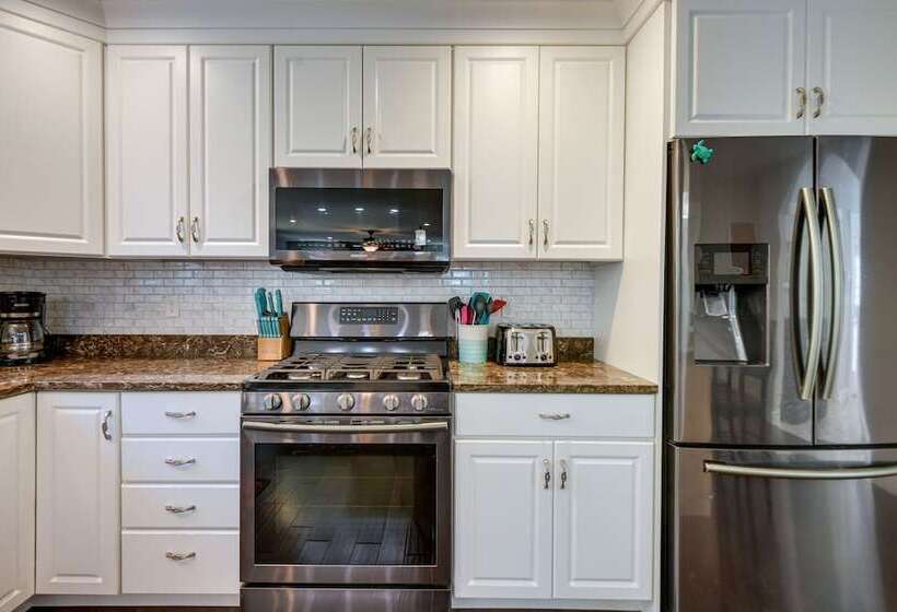 Stunning Wells Home W/ Fire Pit & Porch!