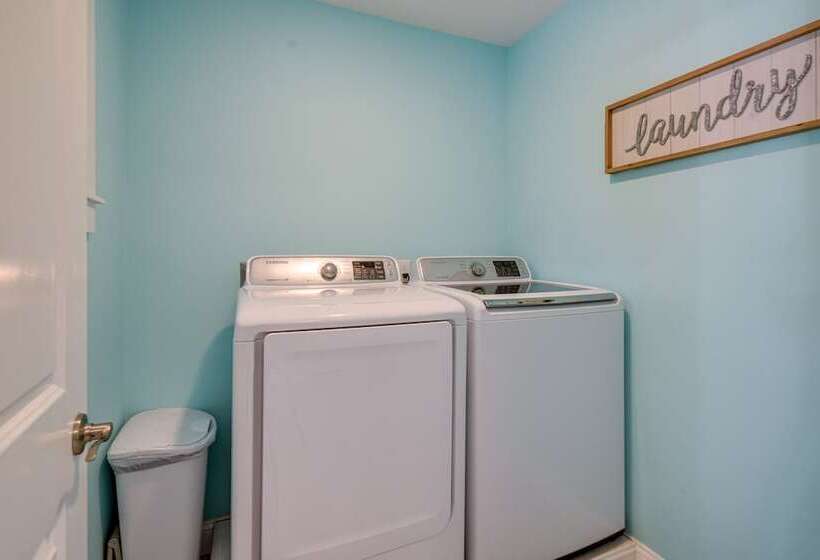 Stunning Wells Home W/ Fire Pit & Porch!