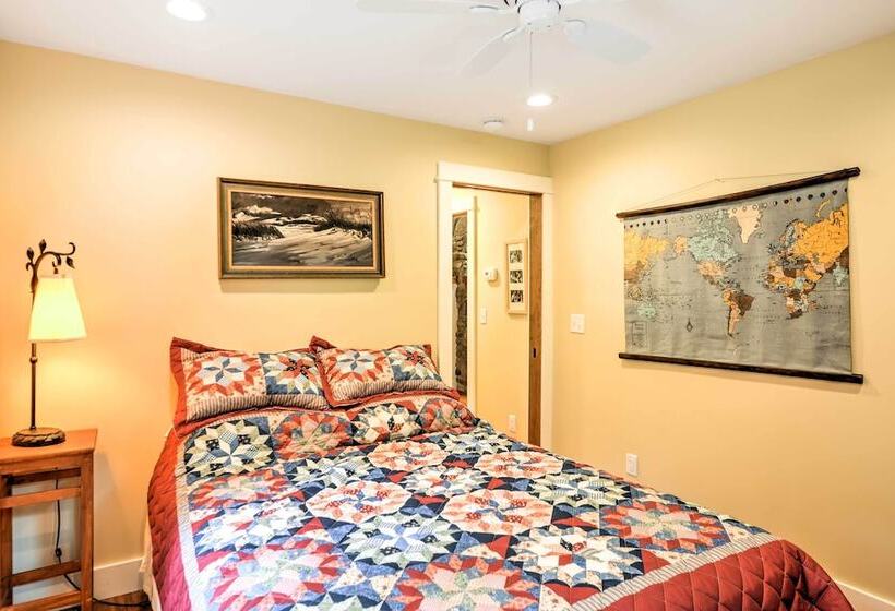 Sugar Berry Remodeled Laughlintown Craftsman Home!