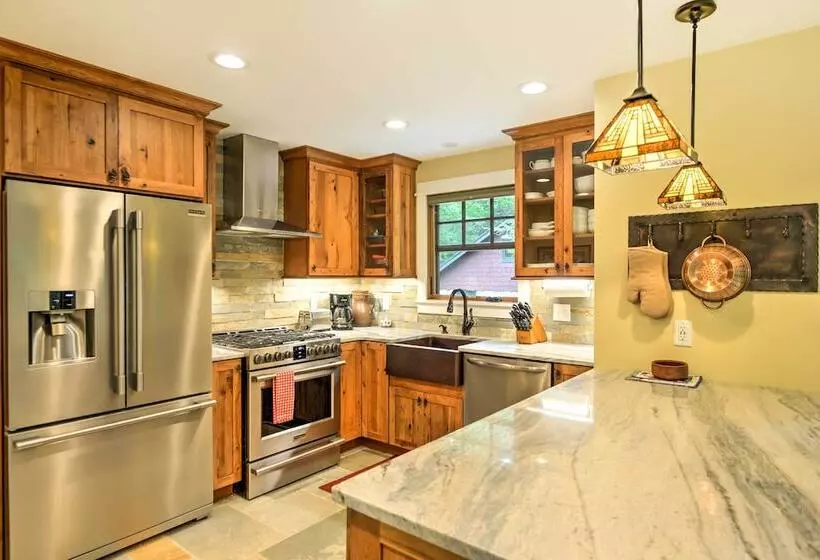 Sugar Berry Remodeled Laughlintown Craftsman Home!