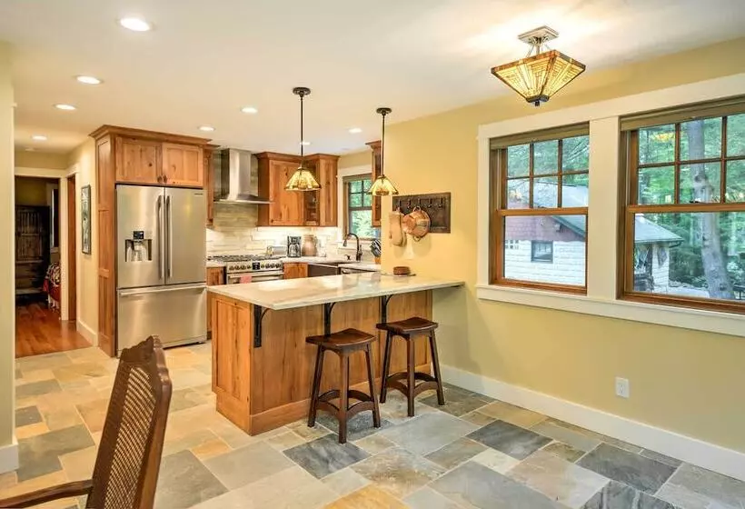Sugar Berry Remodeled Laughlintown Craftsman Home!