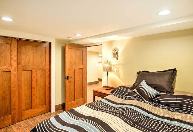 Sugar Berry Remodeled Laughlintown Craftsman Home!