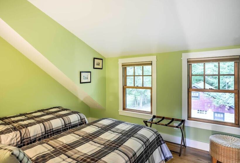 Sugar Berry Remodeled Laughlintown Craftsman Home!