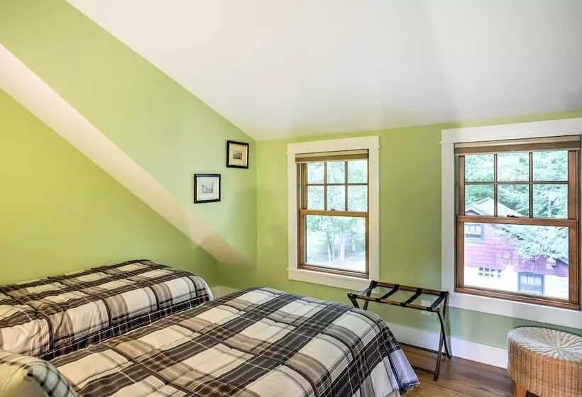 Sugar Berry Remodeled Laughlintown Craftsman Home!