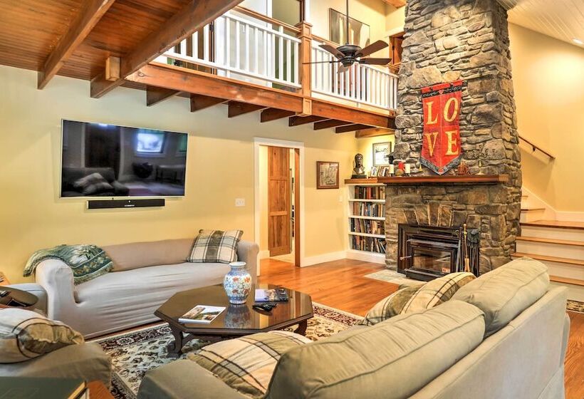 Sugar Berry Remodeled Laughlintown Craftsman Home!