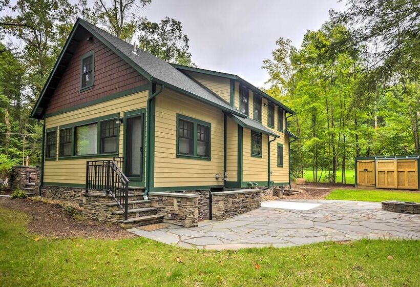 Sugar Berry Remodeled Laughlintown Craftsman Home!