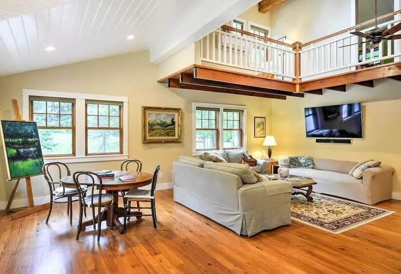 Sugar Berry Remodeled Laughlintown Craftsman Home!