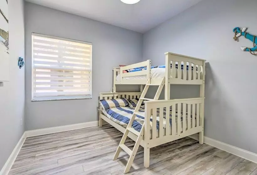 Sun Soaked Sarasota Oasis W/ Pool & Hot Tub!