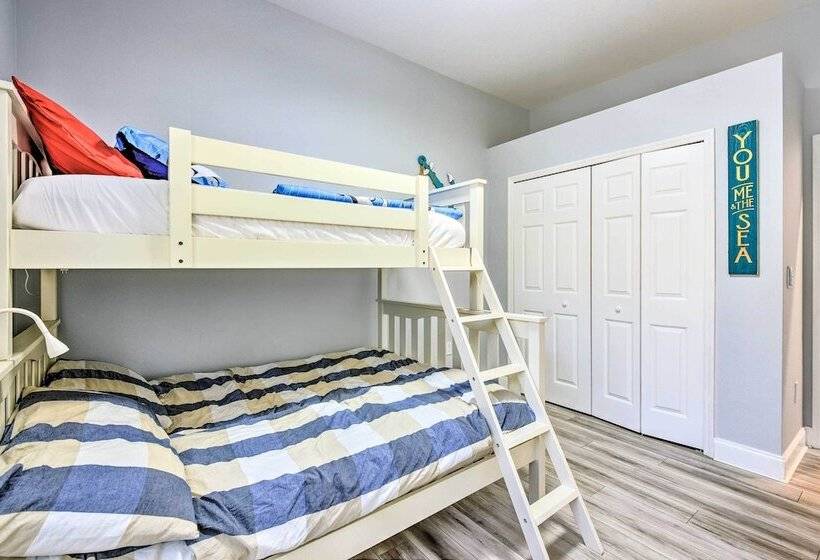 Sun Soaked Sarasota Oasis W/ Pool & Hot Tub!